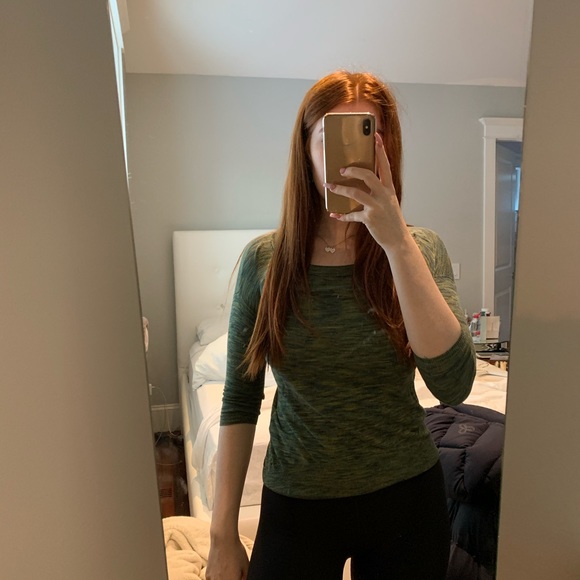 Green Long Sleeve Shirt, Aritzia, XXS - Picture 4 of 4